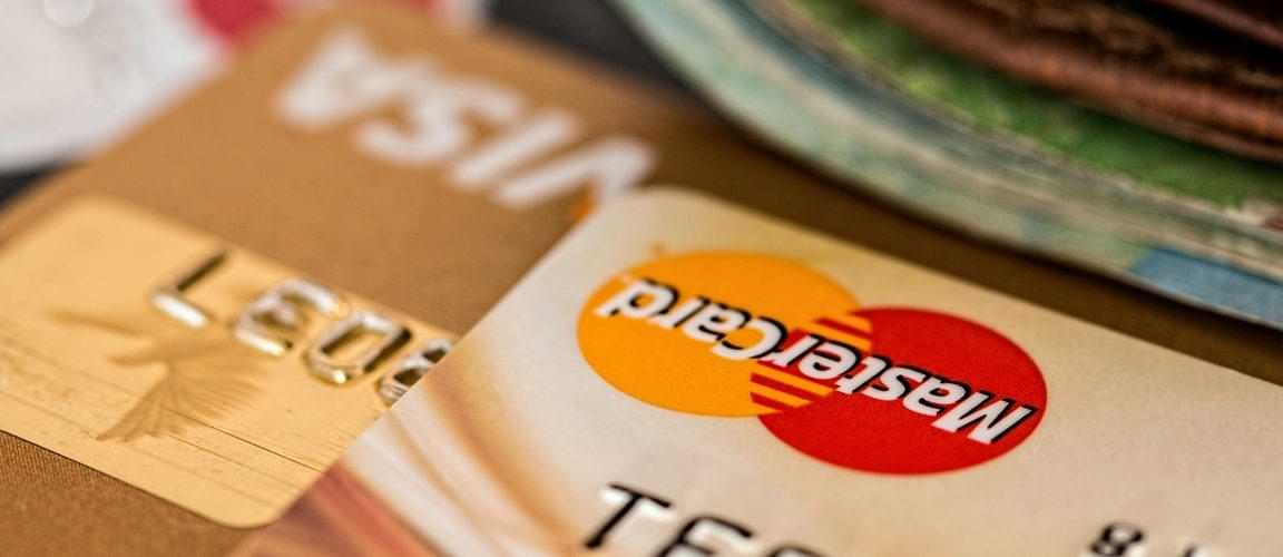 Revolusi Perbankkan Digital di Indonesia: Inovasi & Tantangan
